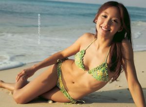 Atsuko Maeda Azusa Togashi Rina Koike Cica Zhou Nr. 3b Yuko Shoji [Wöchentlicher Playboy] 2010 Nr. 18 Foto