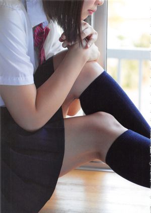 Kaori Matsumura First Photobook "Mushusei" [PB]