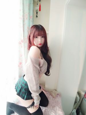 [Ảnh Cosplay] Vẻ đẹp hai chiều Furukawa kagura - áo len sexy