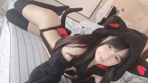 [Foto de cosplay] Sakurai Ningning - Gatito negro