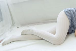 [윈드 필드] NO.086 두꺼운 흰색 실크 섹시 오픈 백 스웨터