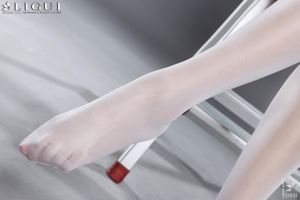 [丽 柜 贵 足 LiGui] Модель Си Ци «Белая шелковая медсестра», красивые ноги и ступни, фото, фотография