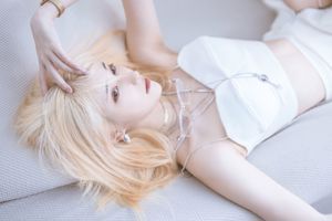 [Ảnh COSER Đỏ Net] Anime Blogger Nan Tao Momoko - Đồng phục trắng
