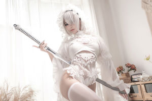 [Cosplay] Anime Blogger Ngốc Momo - Nier Kỷ Nguyên Hoa Trắng Hôn Nhân