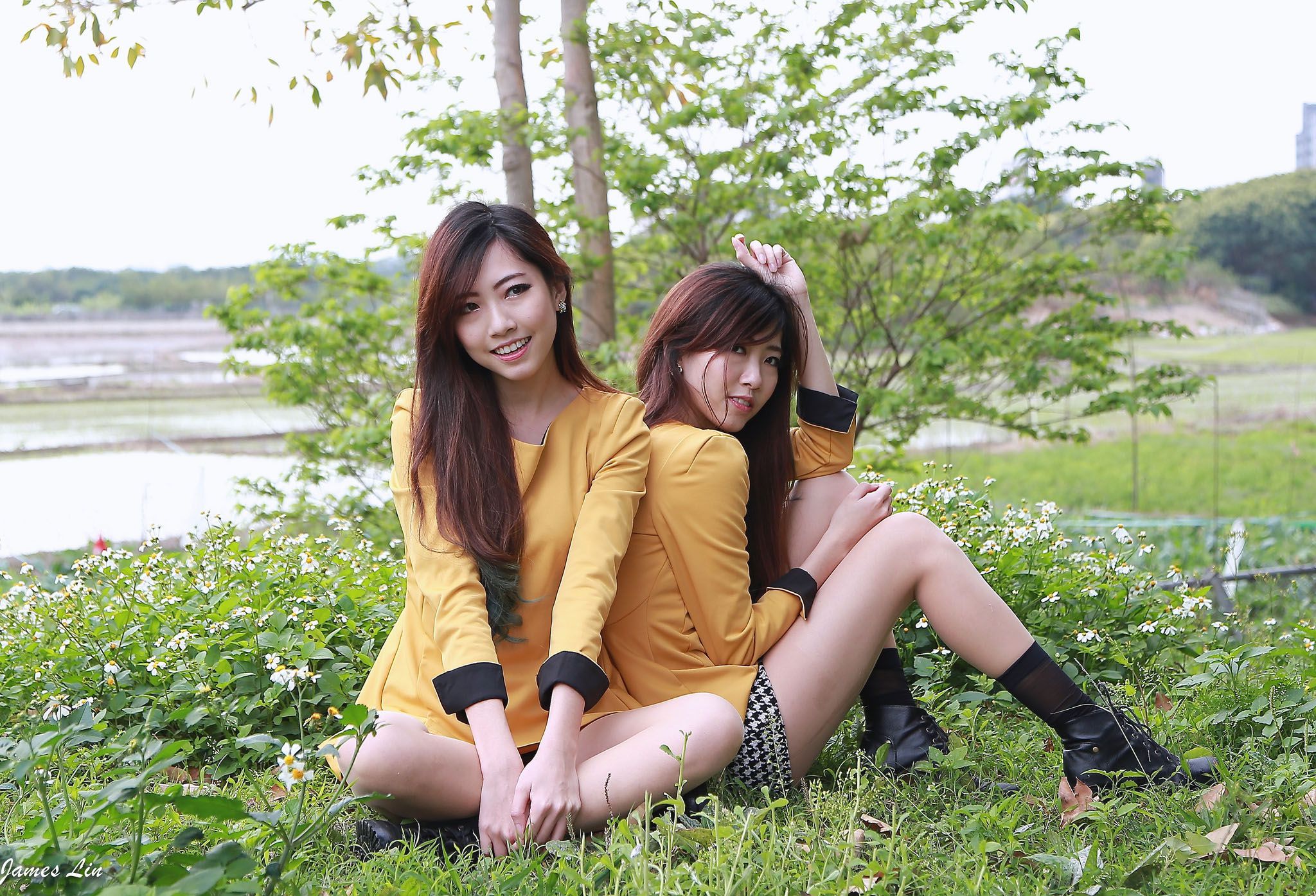 Extremely pure and sweet Taiwanese twin sisters flower fresh outdoor shoot Page 59 No.862c2c