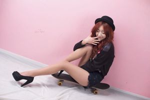 韩国美女模特敏儿棚拍写真合集