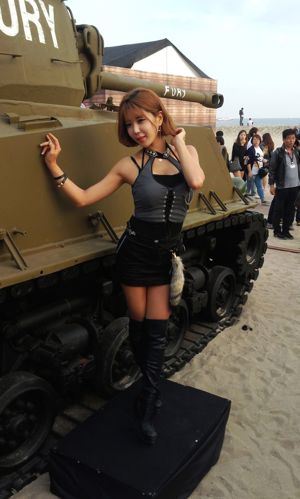 Набор фотографий Сюй Юньмэя "Busan World of Tanks"